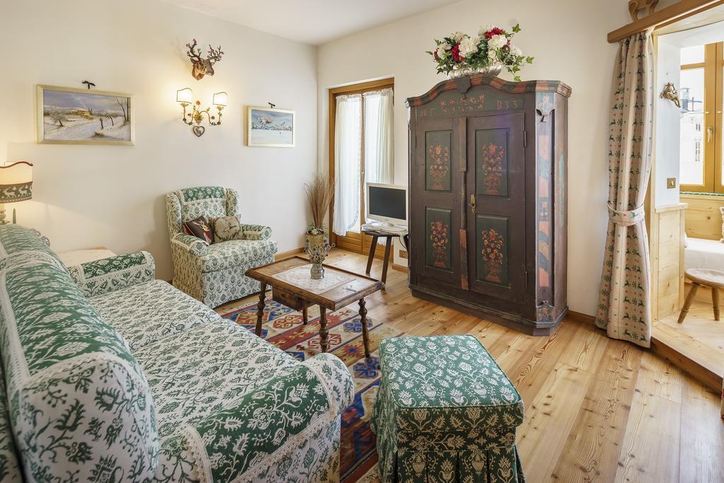 Villa Tullia - Stayincortina Кортина-д'Ампеццо Экстерьер фото